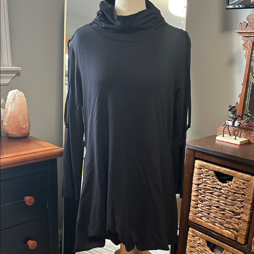 Lousje and Bean Black Cowl Neck Tunic Top Sz Large
